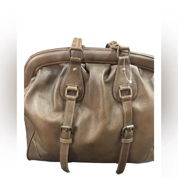 Max Leather - Picture 4 of 8